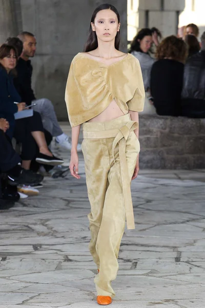 Look 21